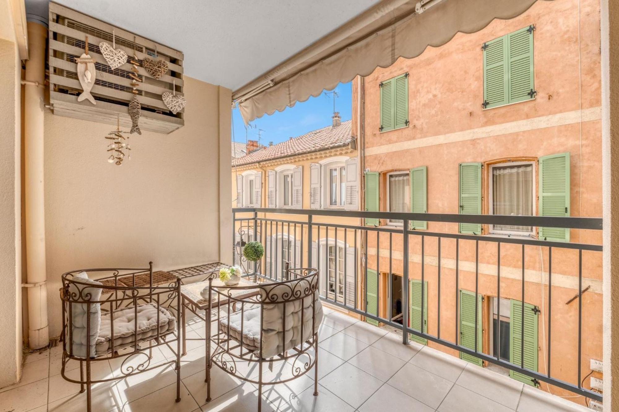 F2 Rue Meynadier , Hypercentre Proche Du Palais Des Congres * Cannes